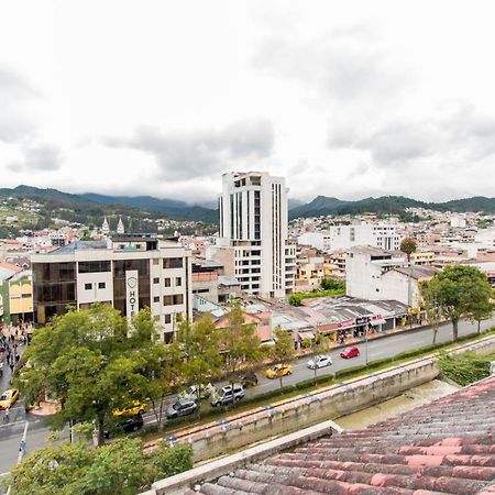 Grand Hotel Loja Buitenkant foto